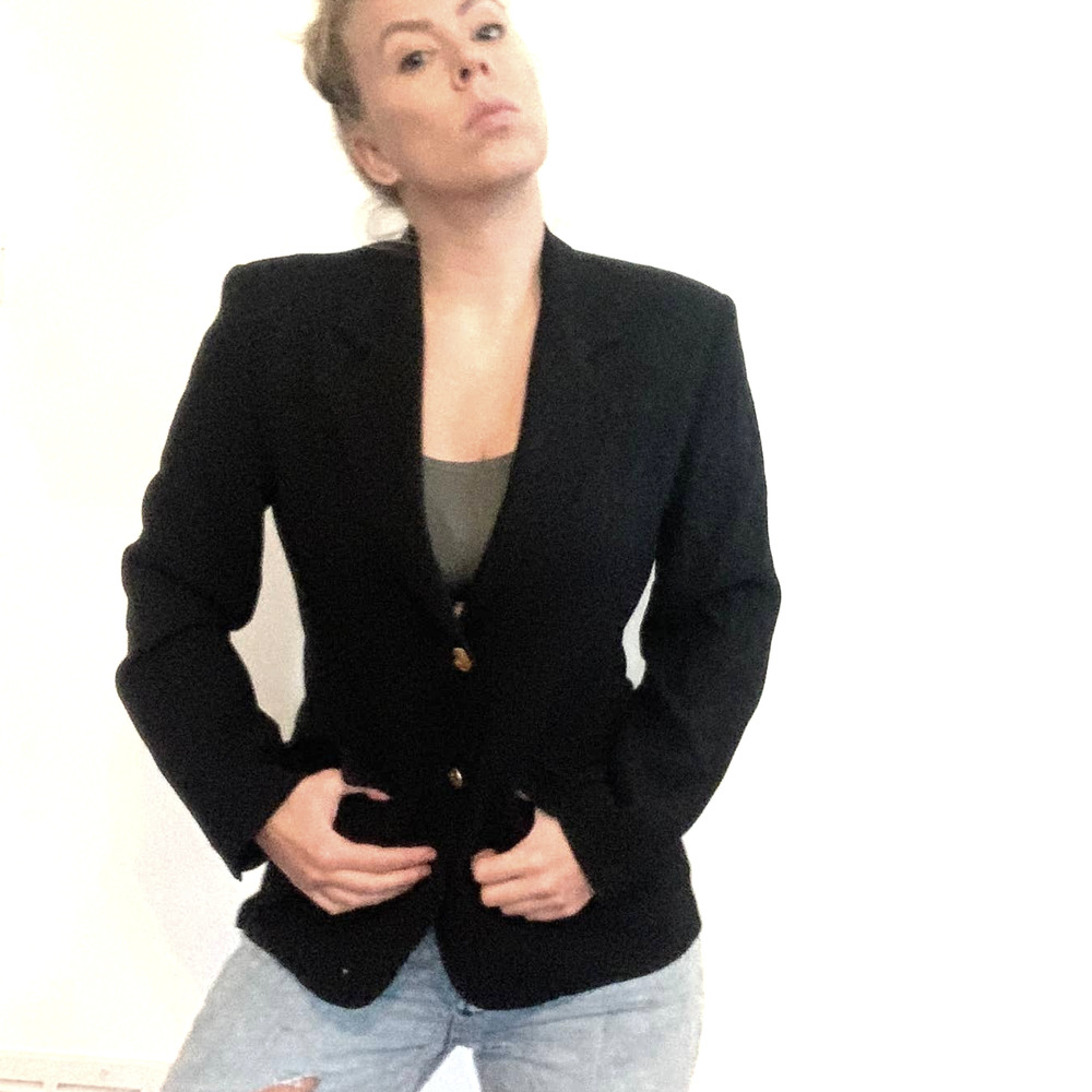 Doncaster Black Single Breasted Two-Button Blazer… - image 2